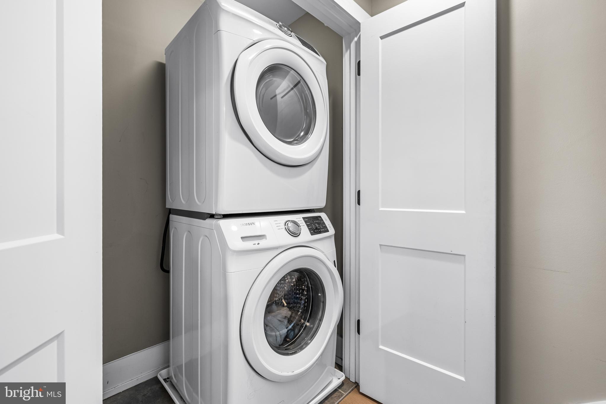 1456 Redfern Avenue Baltimore, MD 21211 - Photo 33 of 44 a utility room with dryer and washer