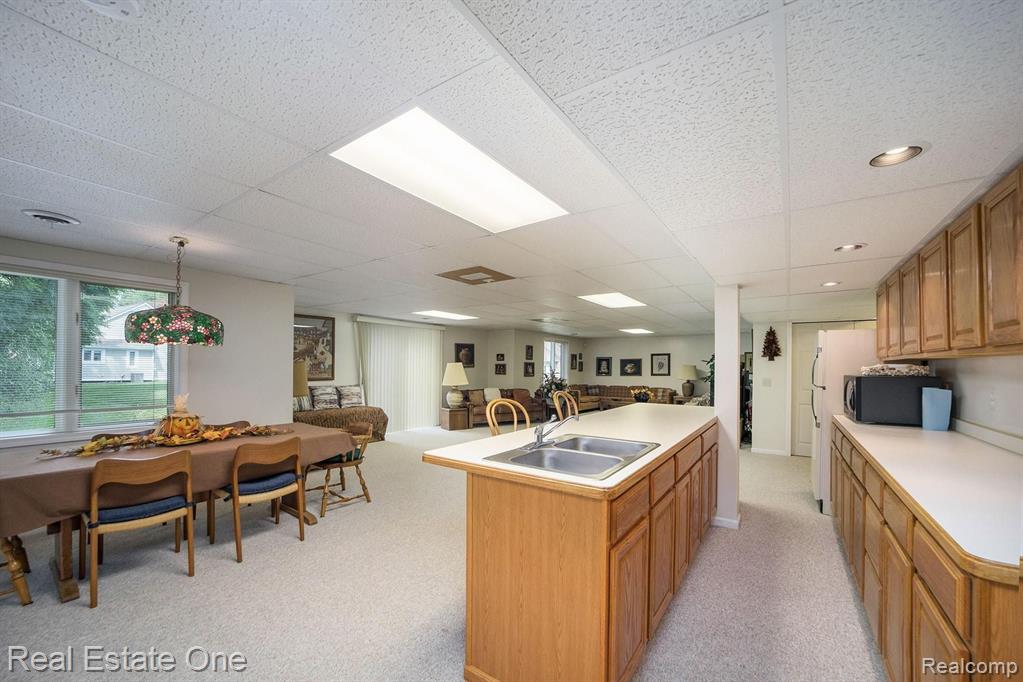 3380 Fairgrove Court Rochester Hills, MI 48309 - Photo 30 of 34