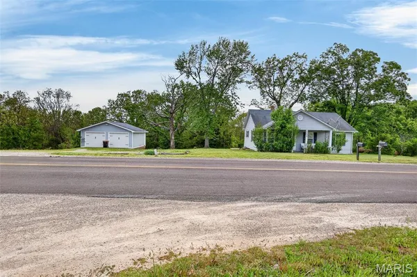 $249,900 | 25634 Hwy P, Laquey, MO 65534