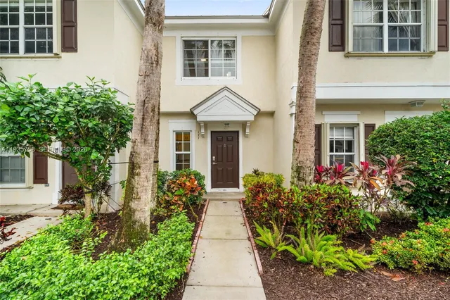 $2,500 | 177 Southwest 96th Avenue, Plantation, FL 33324