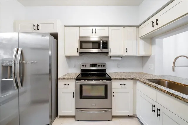 $2,500 | 177 Southwest 96th Avenue, Plantation, FL 33324