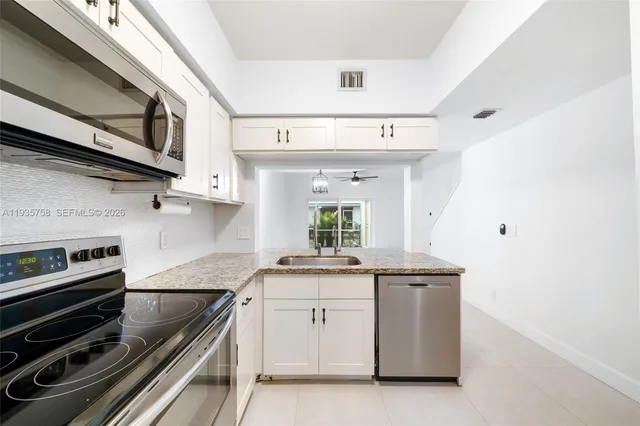 $2,500 | 177 Southwest 96th Avenue, Plantation, FL 33324