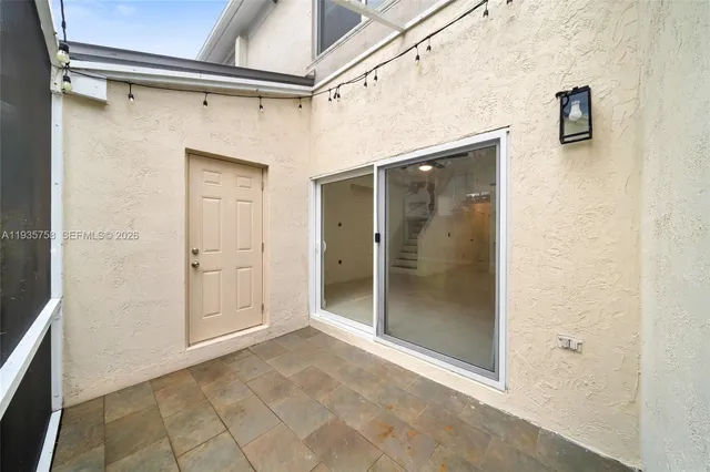 $2,500 | 177 Southwest 96th Avenue, Plantation, FL 33324