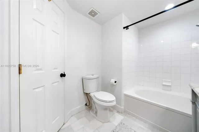 $2,500 | 177 Southwest 96th Avenue, Plantation, FL 33324