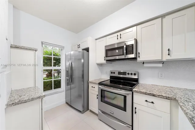 $2,500 | 177 Southwest 96th Avenue, Plantation, FL 33324