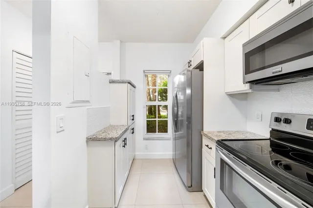 $2,500 | 177 Southwest 96th Avenue, Plantation, FL 33324