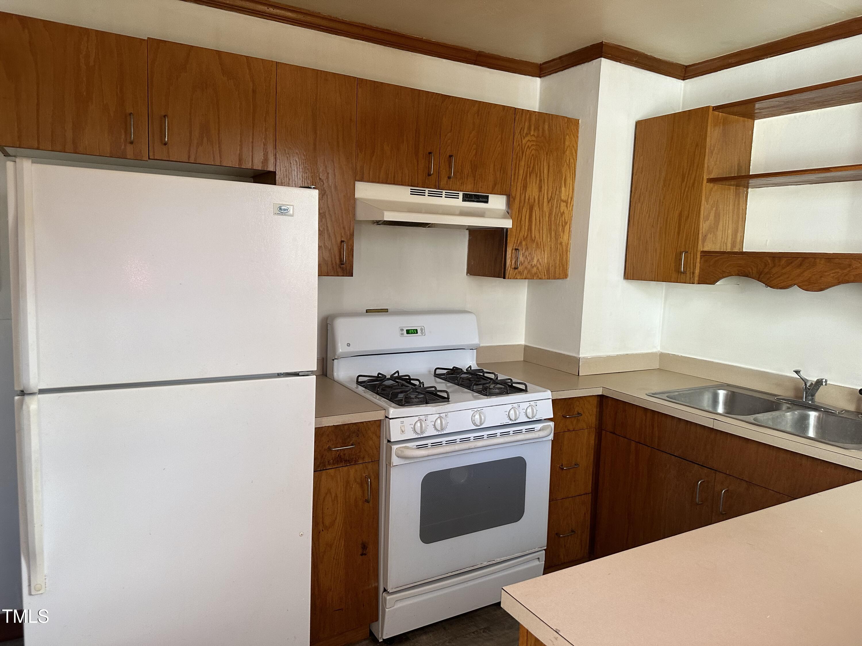 820 Young Street Raleigh, NC 27608 - Photo 6 of 15 kitchen
