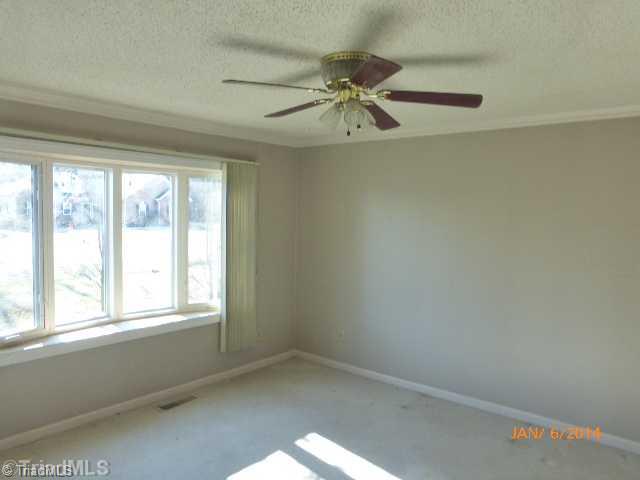 2549 Old Mill Road High Point, NC 27265 - Photo 3 of 12 Living Room.