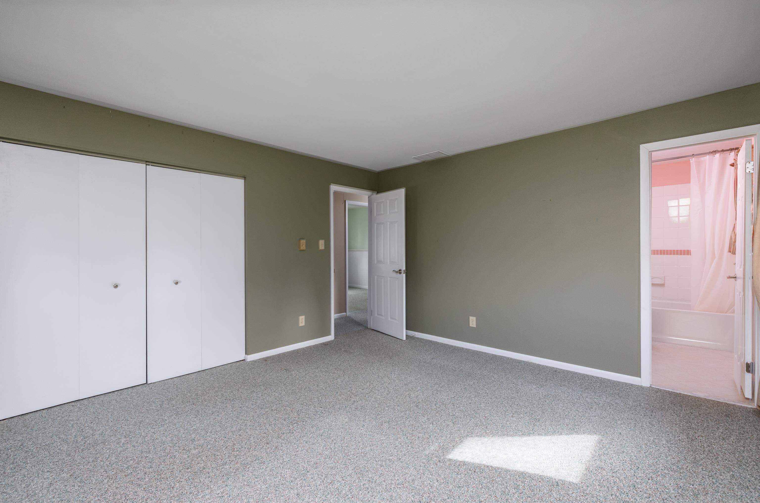 880 Honeysuckle Road Erma, NJ 08204 - Photo 21 of 31 a view of an empty room with closet and entryway