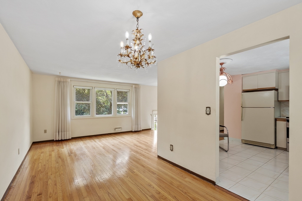 6 Wayne Road Peabody, MA 01960 - Photo 8 of 35 Gallery Image 8