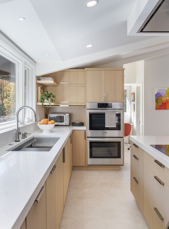 103 Farm Street Dover, MA 02030 - Photo 6 of 38