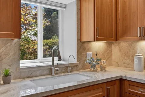 $525,000 | 1115 Meadow Gate Drive, Roseville, CA 95661