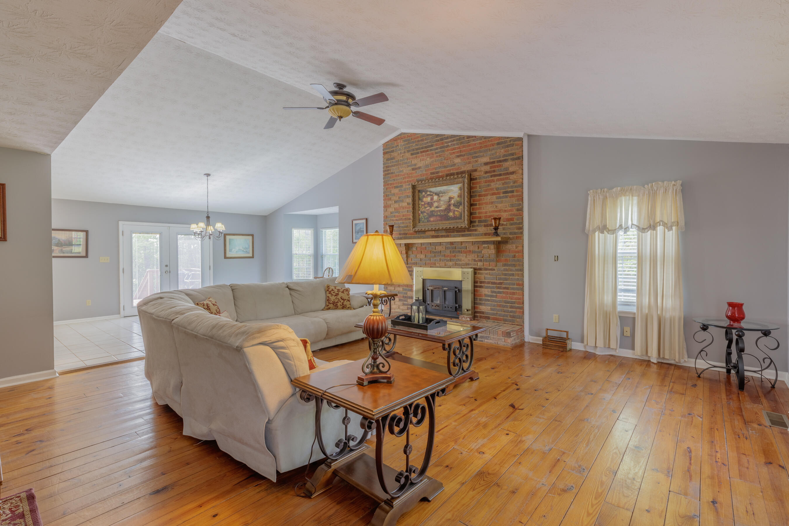 197 Lynn Trail LaFayette, GA 30728 - Photo 3 of 51 Great room