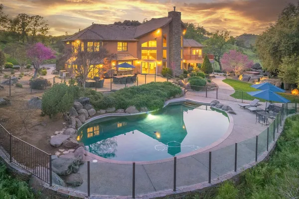 $2,500,000 | 16115 Deer Path Lane, Clovis, CA 93619