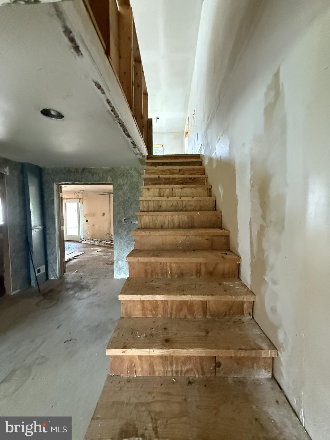 155 Silver Lake Road Bridgeton, NJ 08302 - Photo 17 of 36 a view of entryway and hall