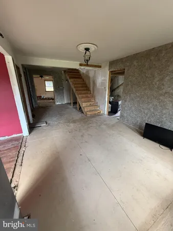 en empty room with windows