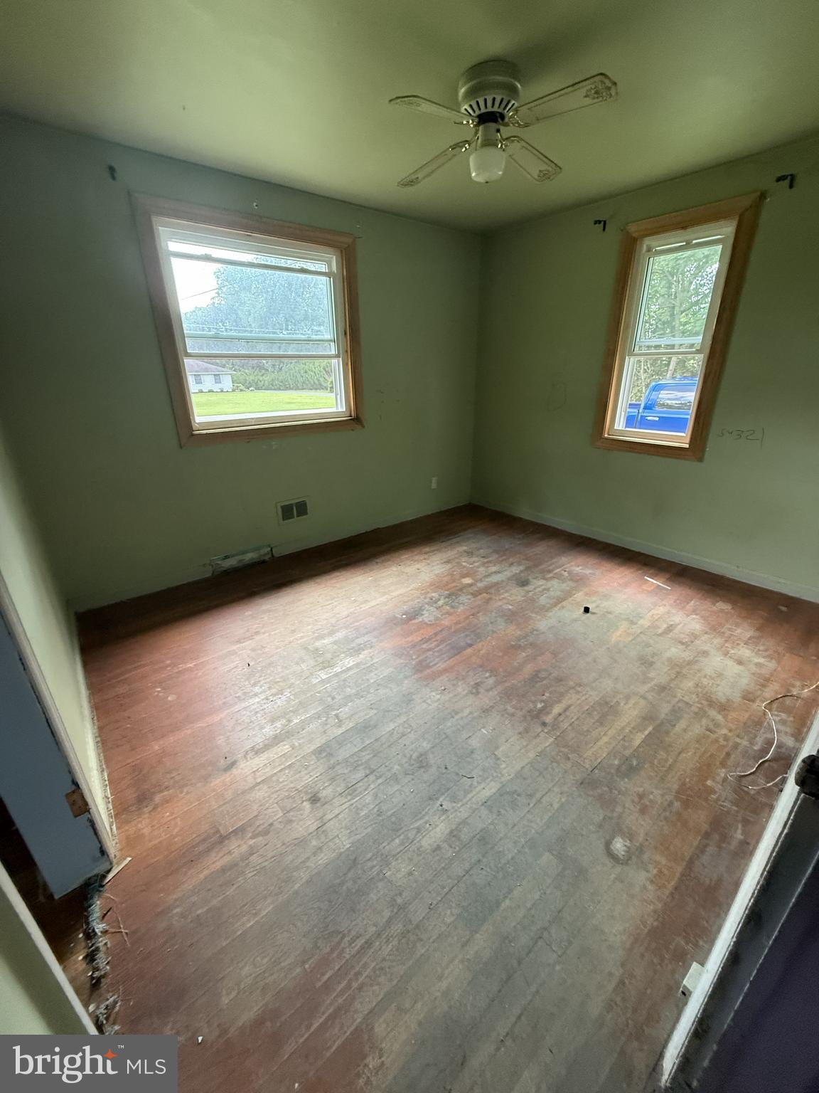 155 Silver Lake Road Bridgeton, NJ 08302 - Photo 27 of 36 a view of an empty room with a window