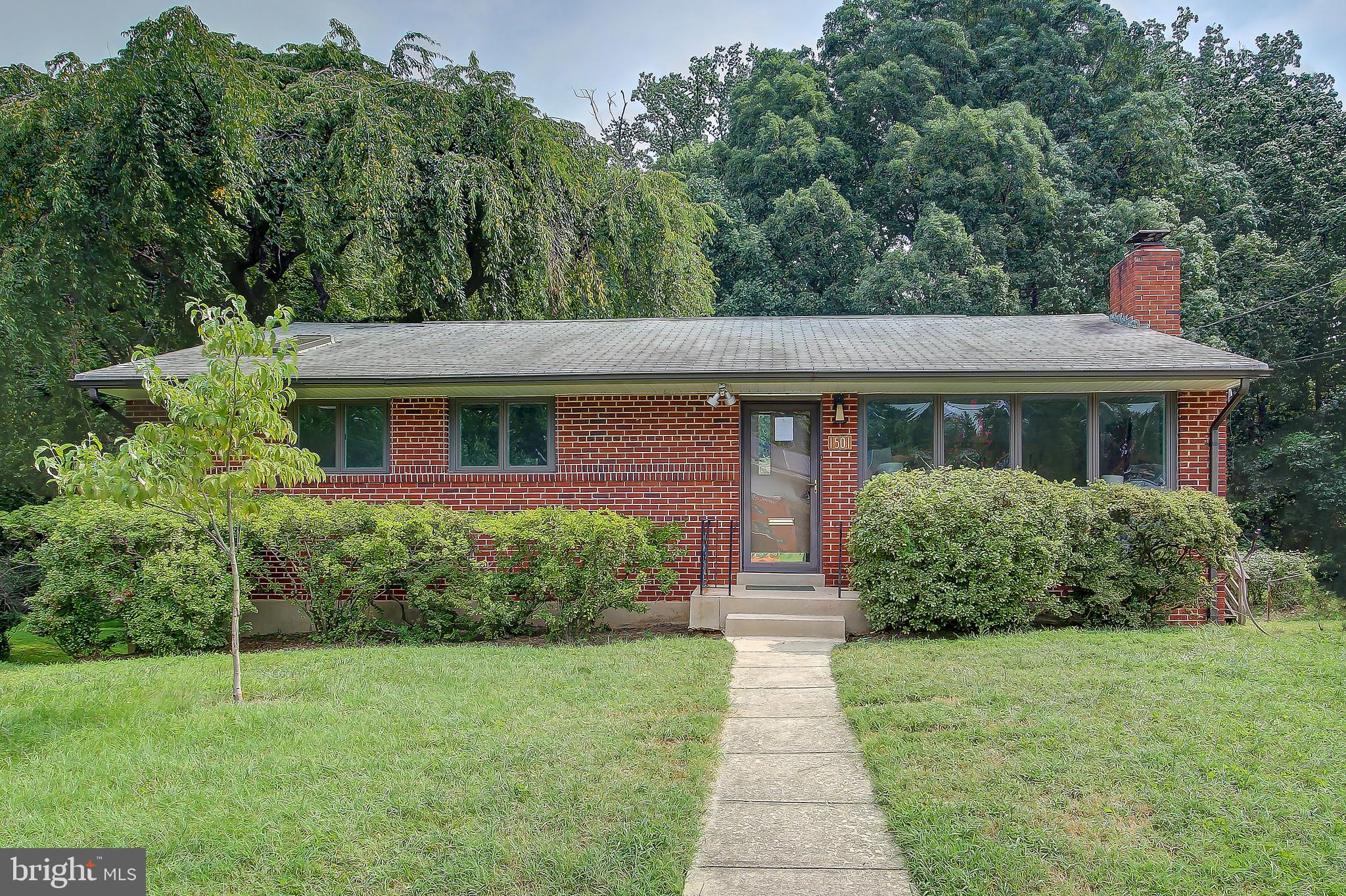 1501 Ladd Street Silver Spring, MD 20902 - Photo 2 of 39 Gallery Image 2
