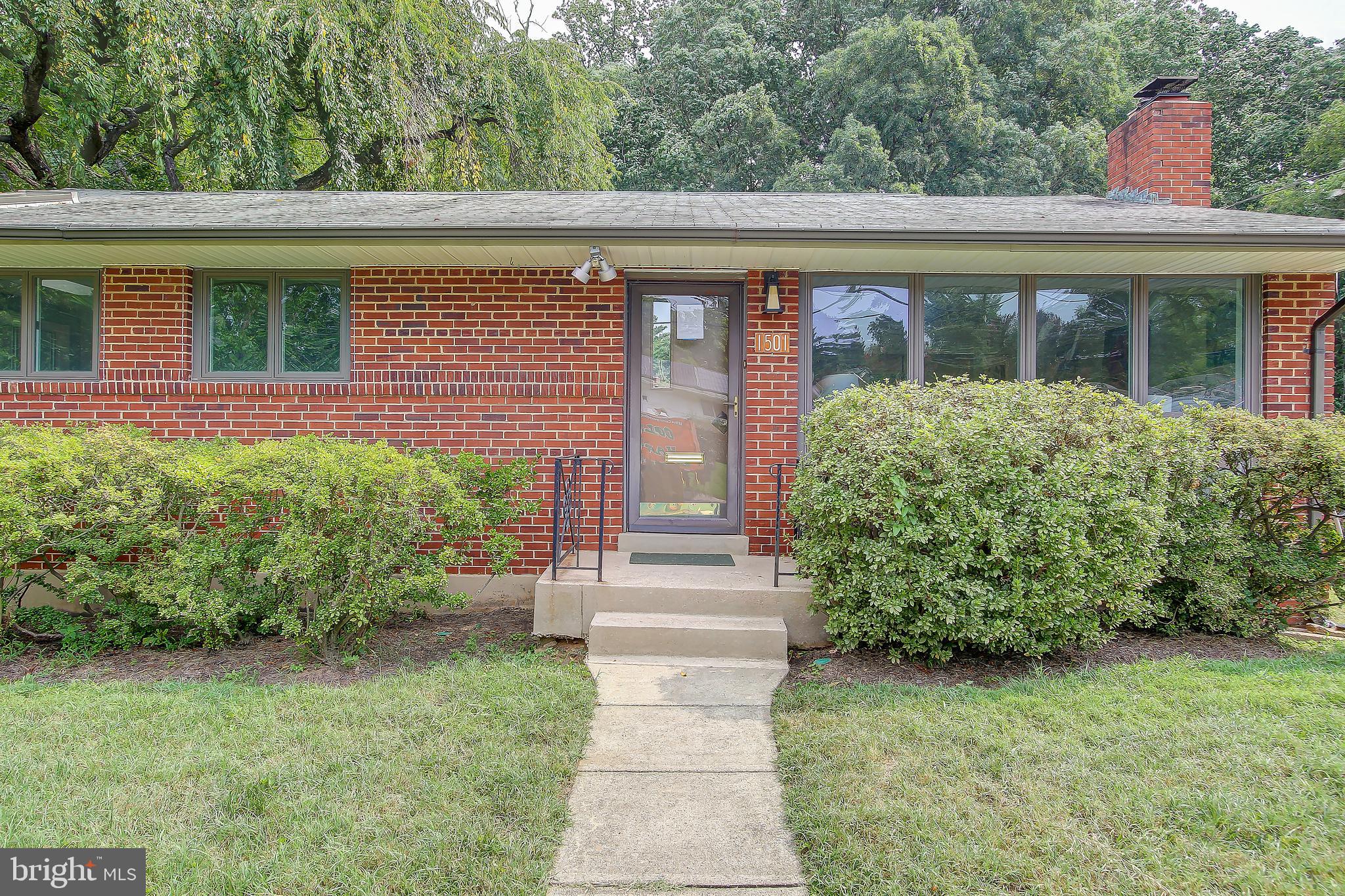 1501 Ladd Street Silver Spring, MD 20902 - Photo 3 of 39 Gallery Image 3