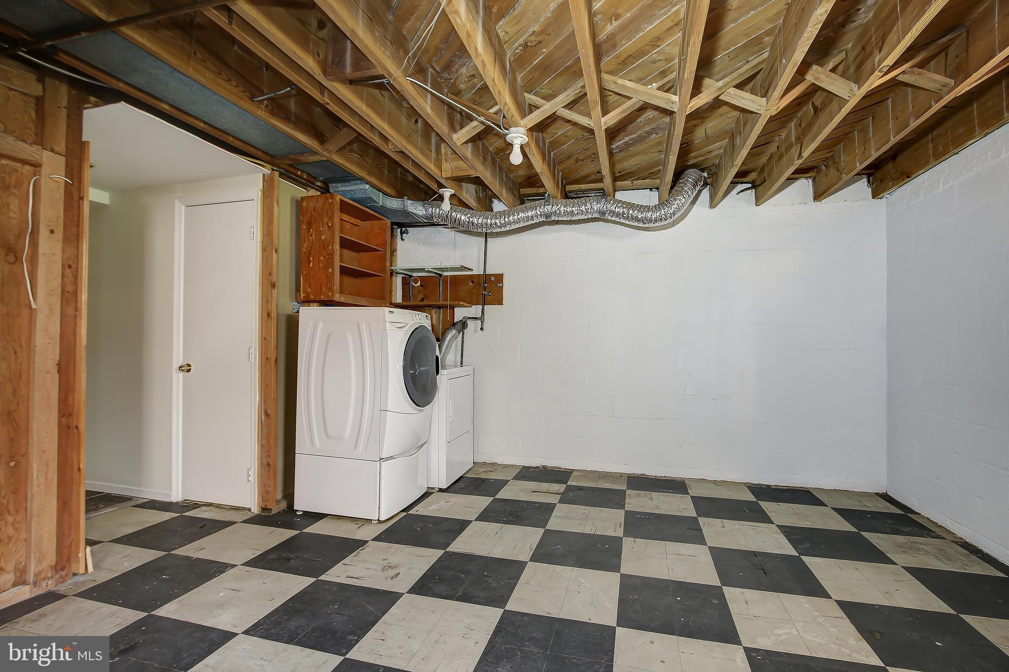 1501 Ladd Street Silver Spring, MD 20902 - Photo 34 of 39 Laundry Area
