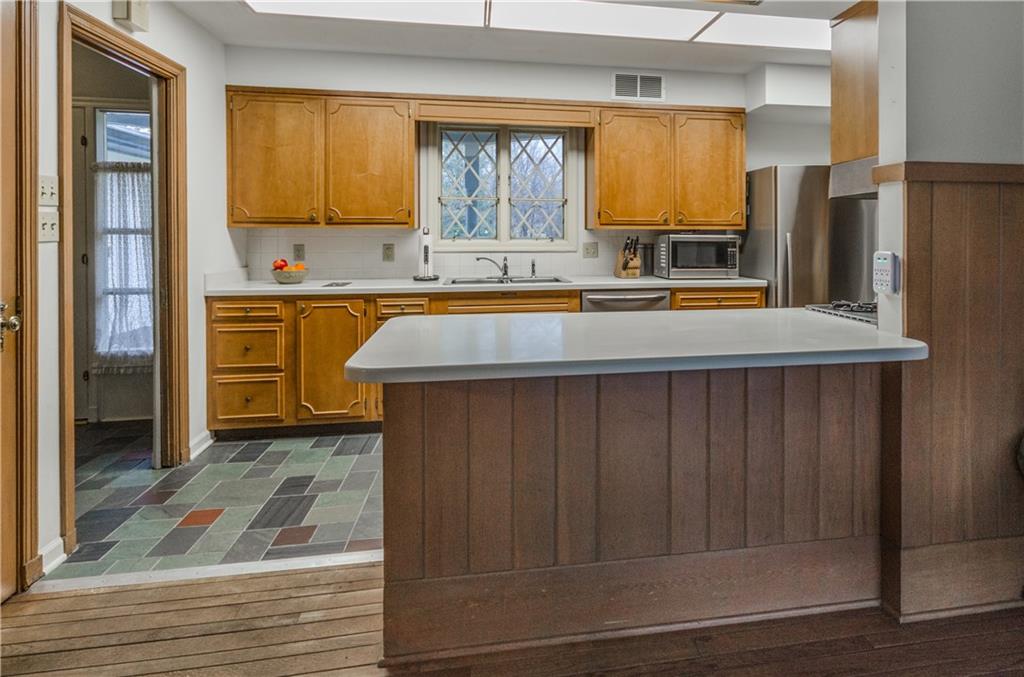 6402 Dean Road Indianapolis, IN 46220 - Photo 14 of 41 Gallery Image 14