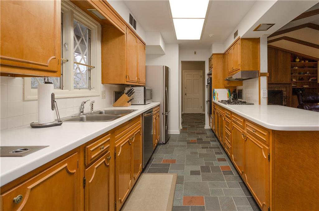 6402 Dean Road Indianapolis, IN 46220 - Photo 15 of 41 Gallery Image 15