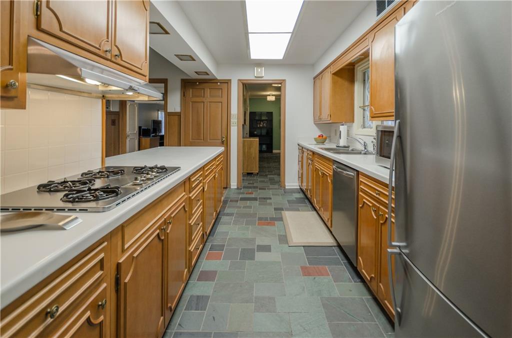 6402 Dean Road Indianapolis, IN 46220 - Photo 17 of 41 Gallery Image 17