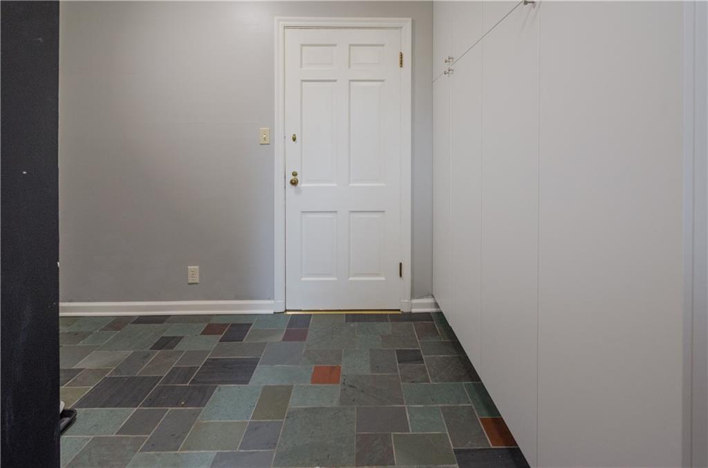 6402 Dean Road Indianapolis, IN 46220 - Photo 18 of 41 Gallery Image 18