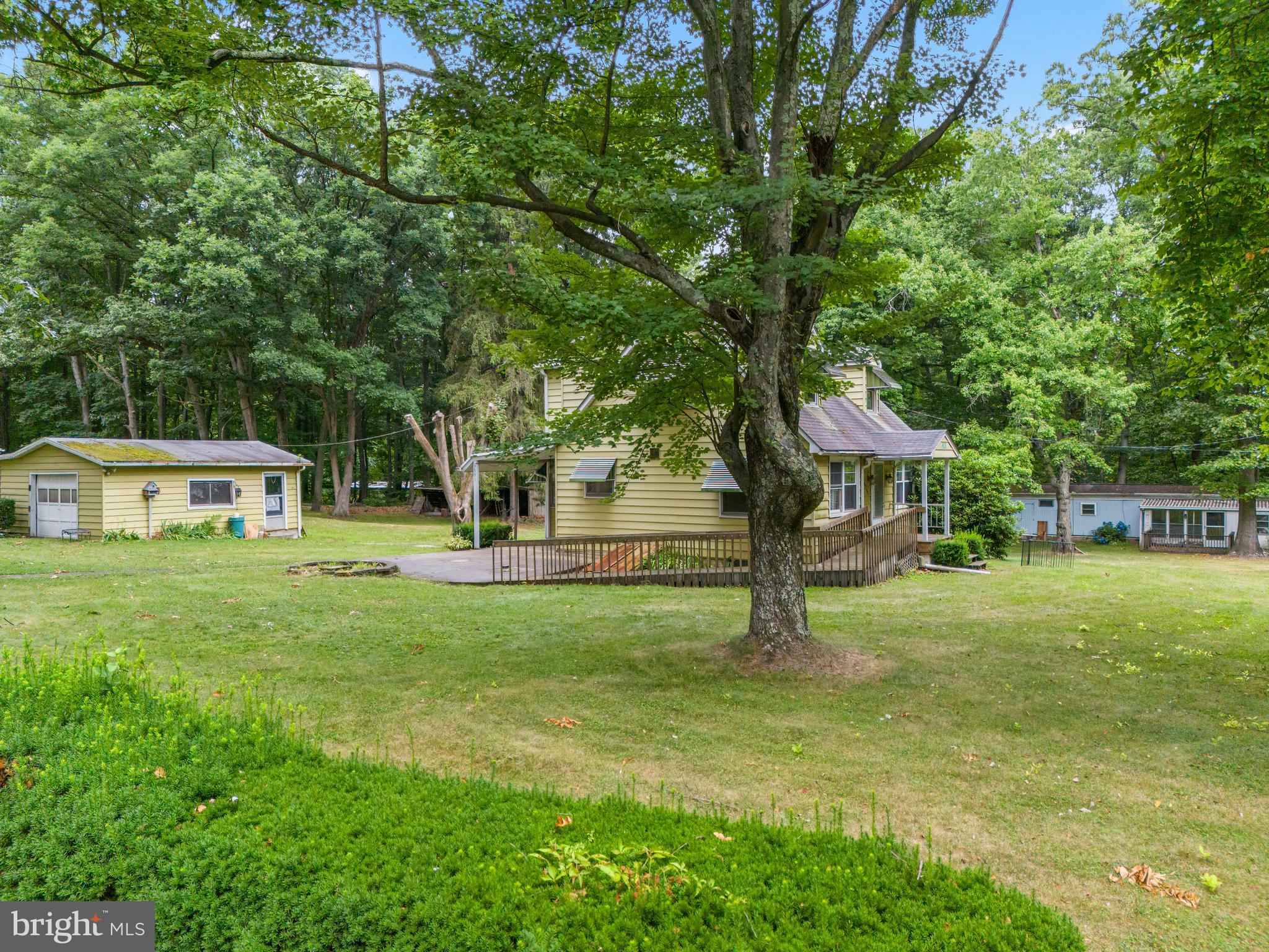 2991 Chestnut Hill Road Pottstown, PA 19465 - Photo 4 of 36 Gallery Image 4