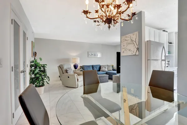 $385,000 | 1505 North Riverside Drive, Unit 802, Pompano Beach, FL 33062