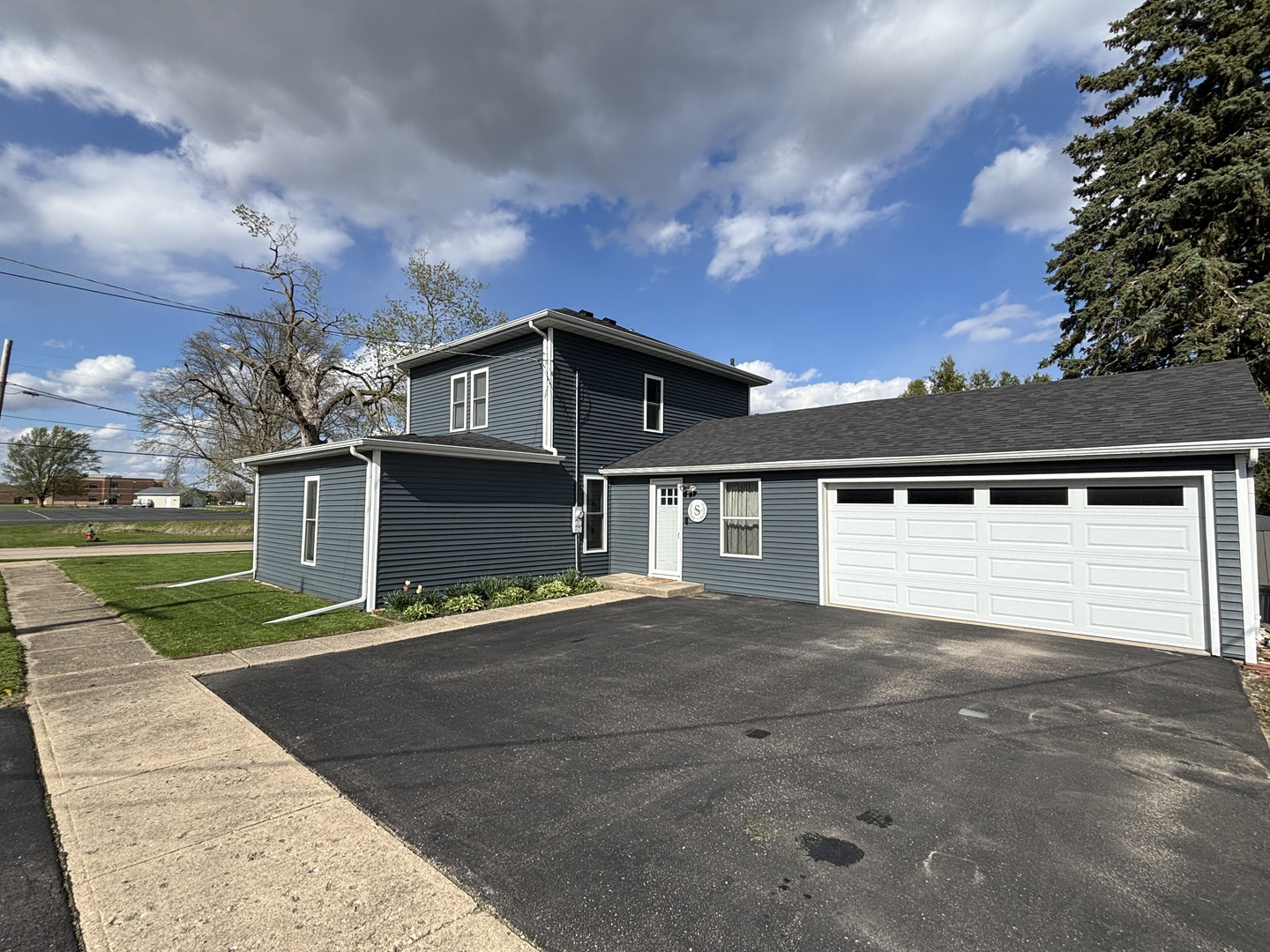 732 West 2nd Street Byron, IL 61010 - Photo 2 of 22