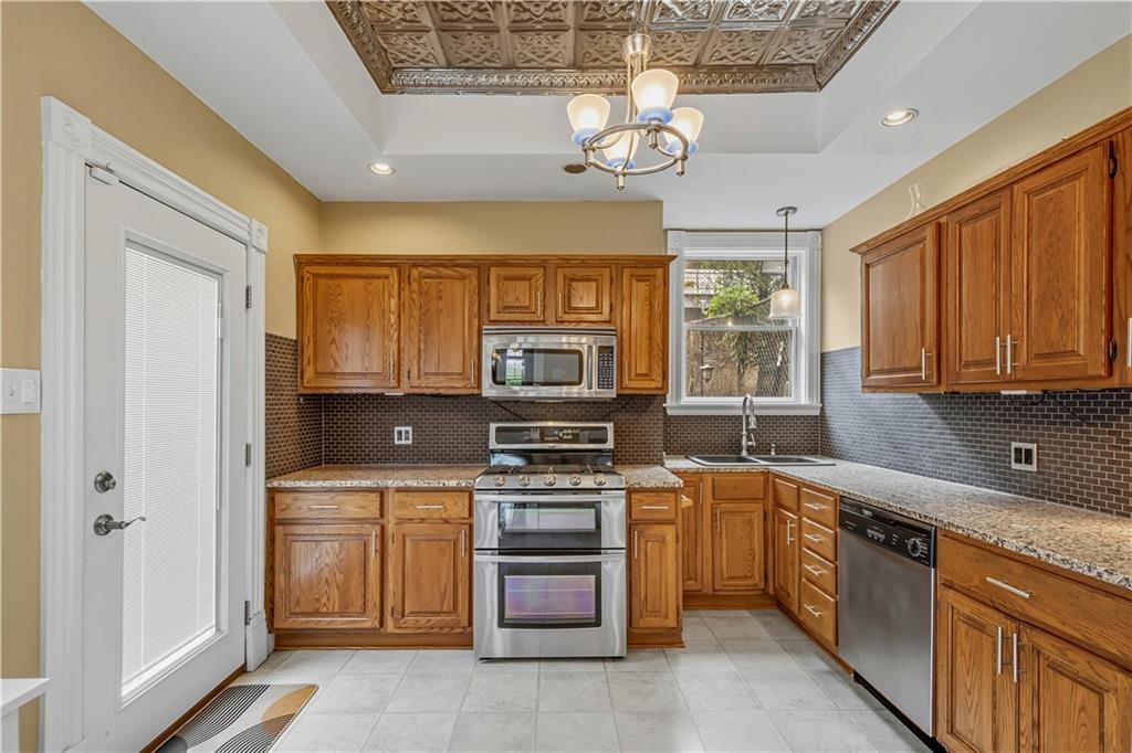 110 Pius Street Pittsburgh, PA 15203 - Photo 18 of 45