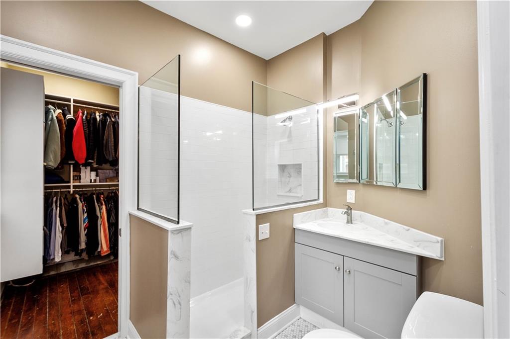 110 Pius Street Pittsburgh, PA 15203 - Photo 22 of 45