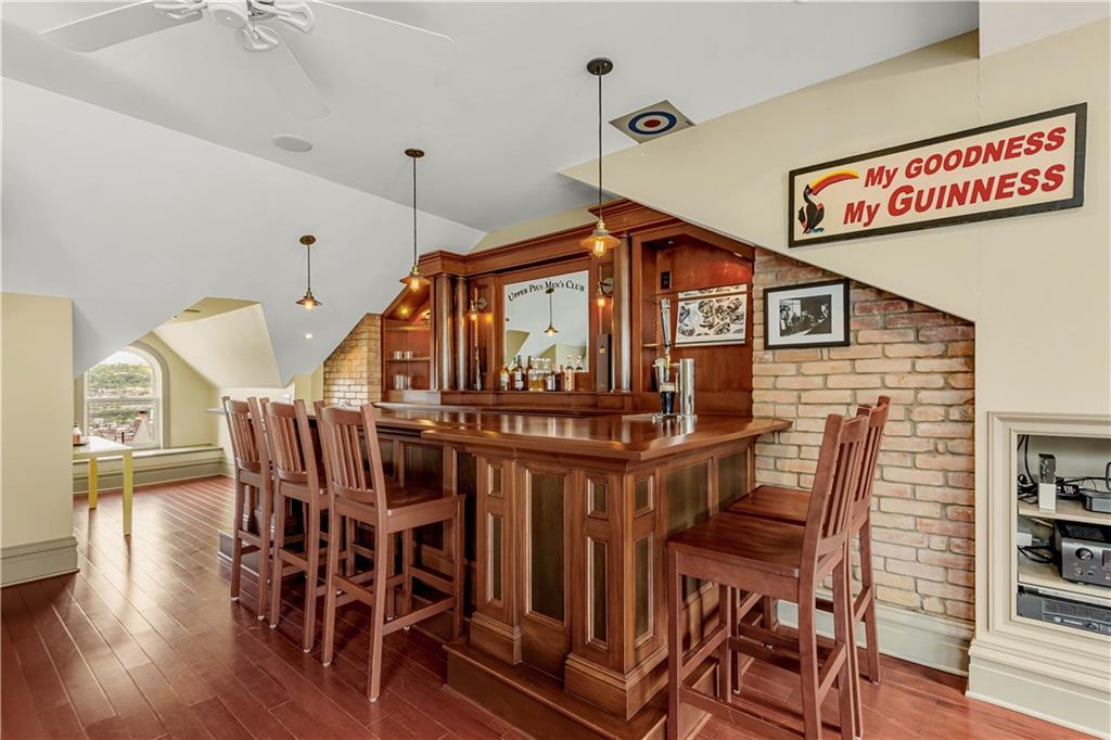 110 Pius Street Pittsburgh, PA 15203 - Photo 28 of 45