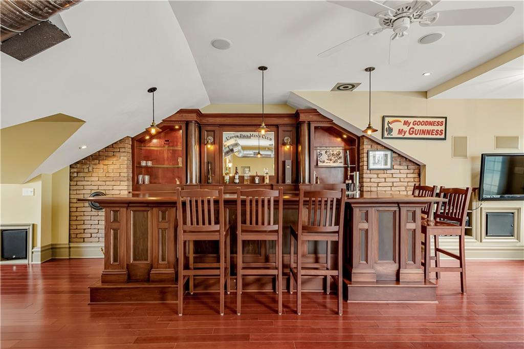 110 Pius Street Pittsburgh, PA 15203 - Photo 29 of 45