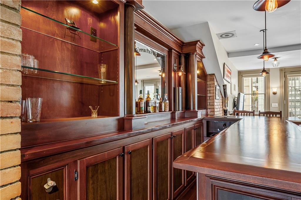 110 Pius Street Pittsburgh, PA 15203 - Photo 31 of 45