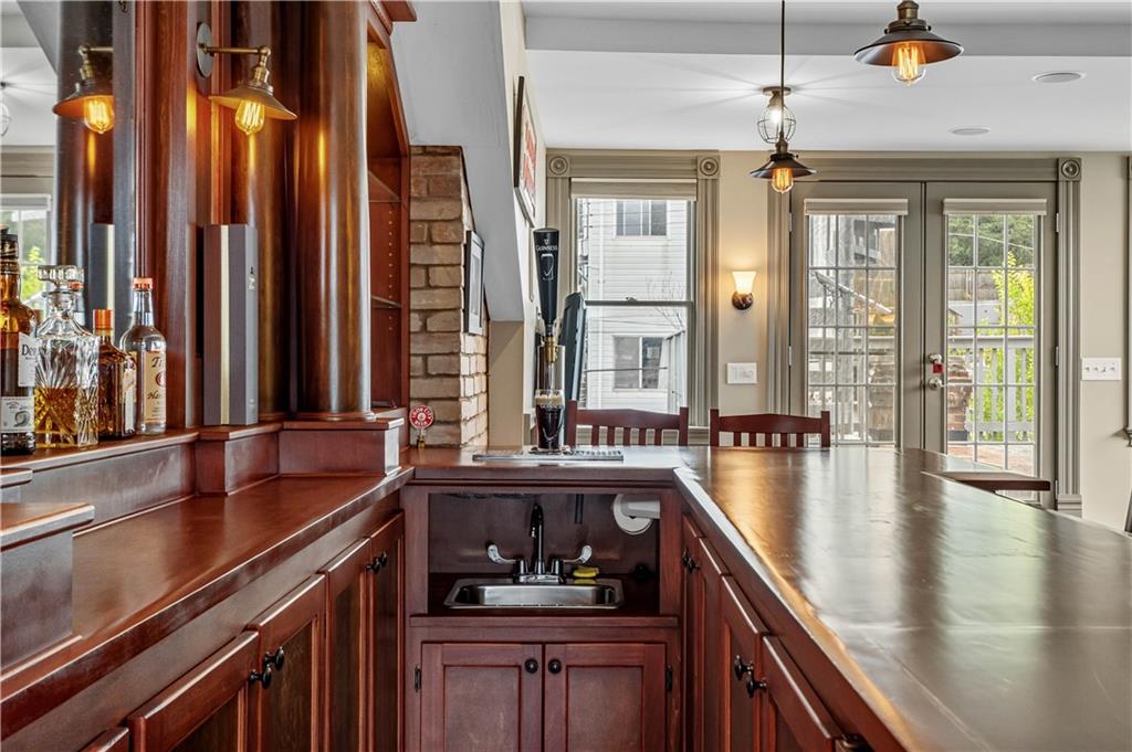 110 Pius Street Pittsburgh, PA 15203 - Photo 32 of 45