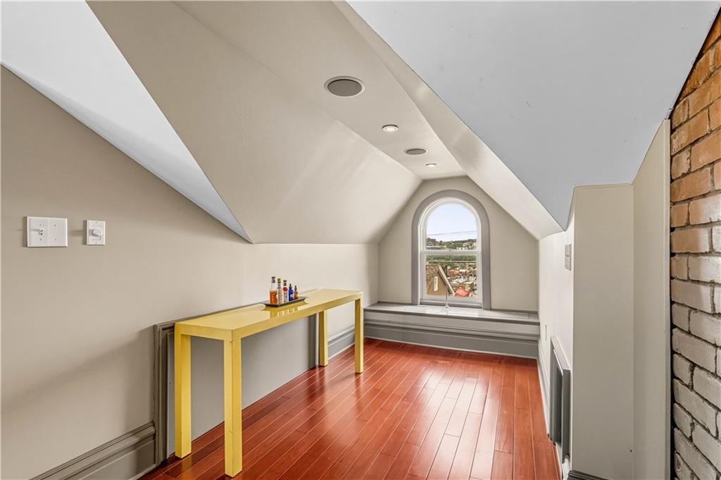 110 Pius Street Pittsburgh, PA 15203 - Photo 35 of 45