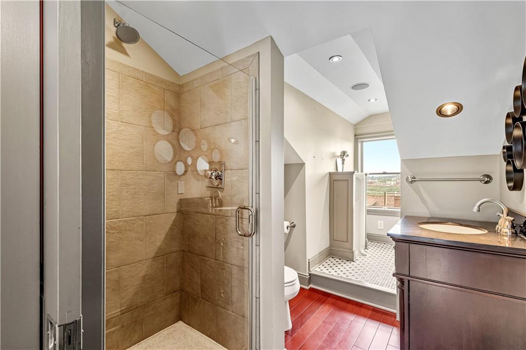 110 Pius Street Pittsburgh, PA 15203 - Photo 36 of 45