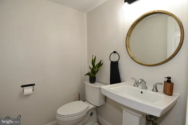 $3,500 | 5920 Langton Drive, Alexandria, VA 22310