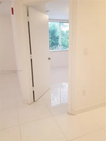 $2,299 | 2651 Northeast 212th Terrace, Unit 103, Miami, FL 33180