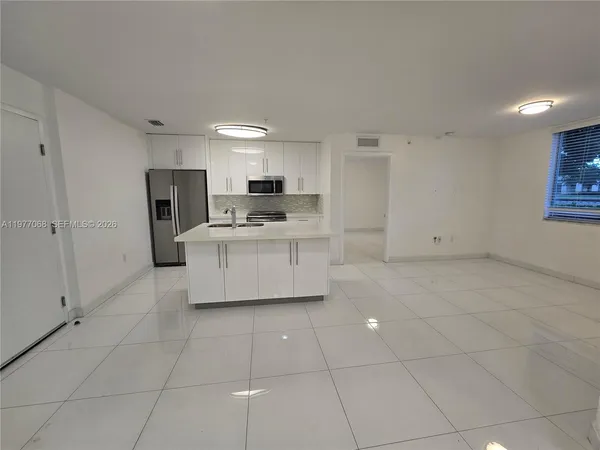 $2,299 | 2651 Northeast 212th Terrace, Unit 103, Miami, FL 33180