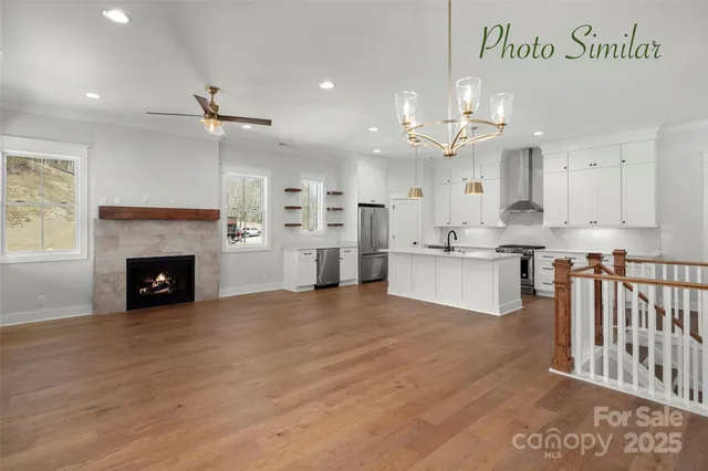 $949,900 | 20 Chimney Chase Trail, Hendersonville, NC 28739