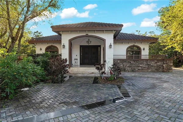 $12,000 | 2605 64th Street Southwest, Naples, FL 34105