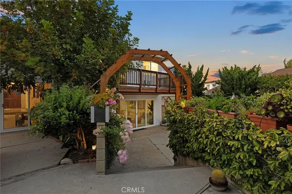 $1,498,000 | 1002 Ashpark Lane, Harbor City, CA 90710