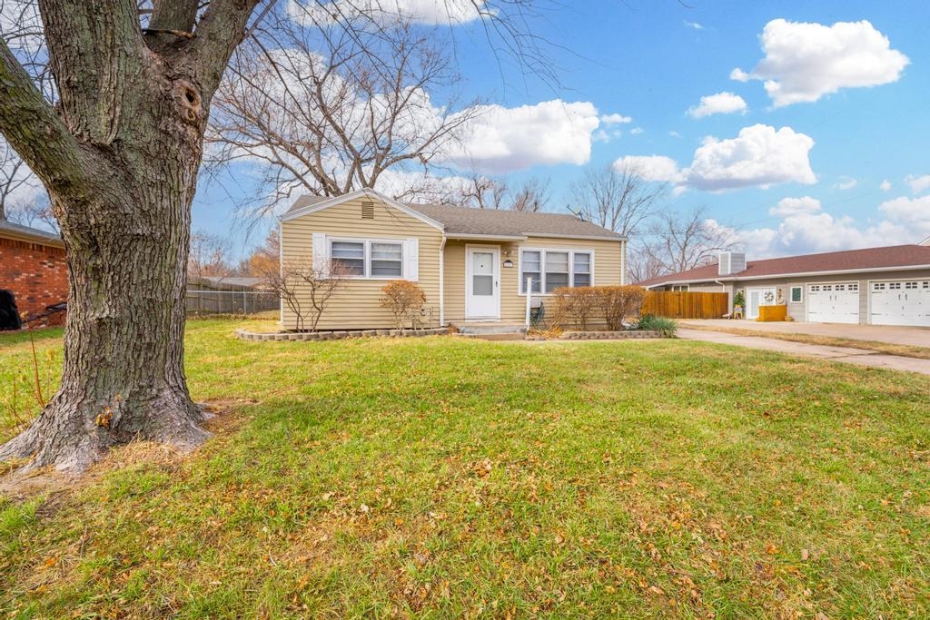 1217 North Custer Street Wichita, KS 67203 - Photo 14 of 20