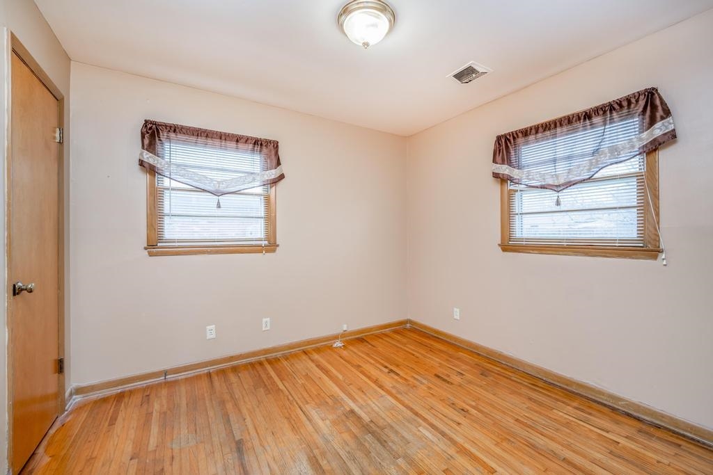 1217 North Custer Street Wichita, KS 67203 - Photo 7 of 20