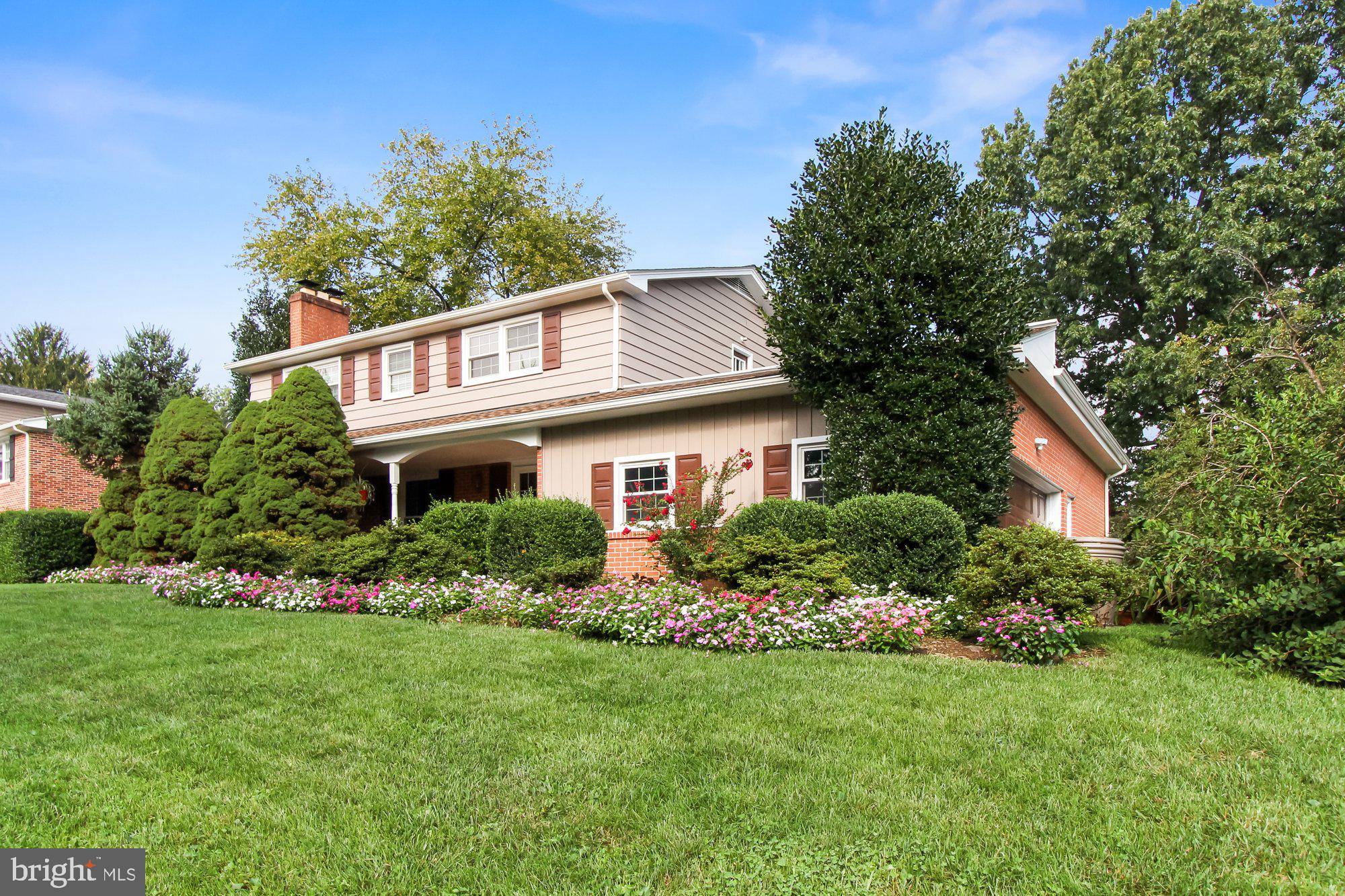 2955 Chesapeake Road York, PA 17402 - Photo 1 of 34 Gallery Image 1