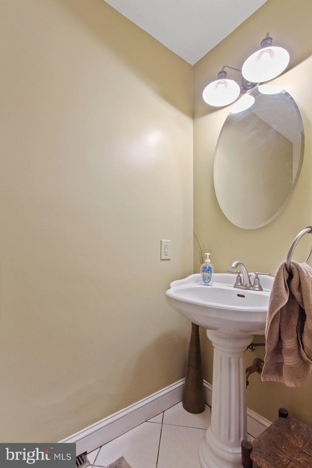 2955 Chesapeake Road York, PA 17402 - Photo 15 of 34 Gallery Image 15