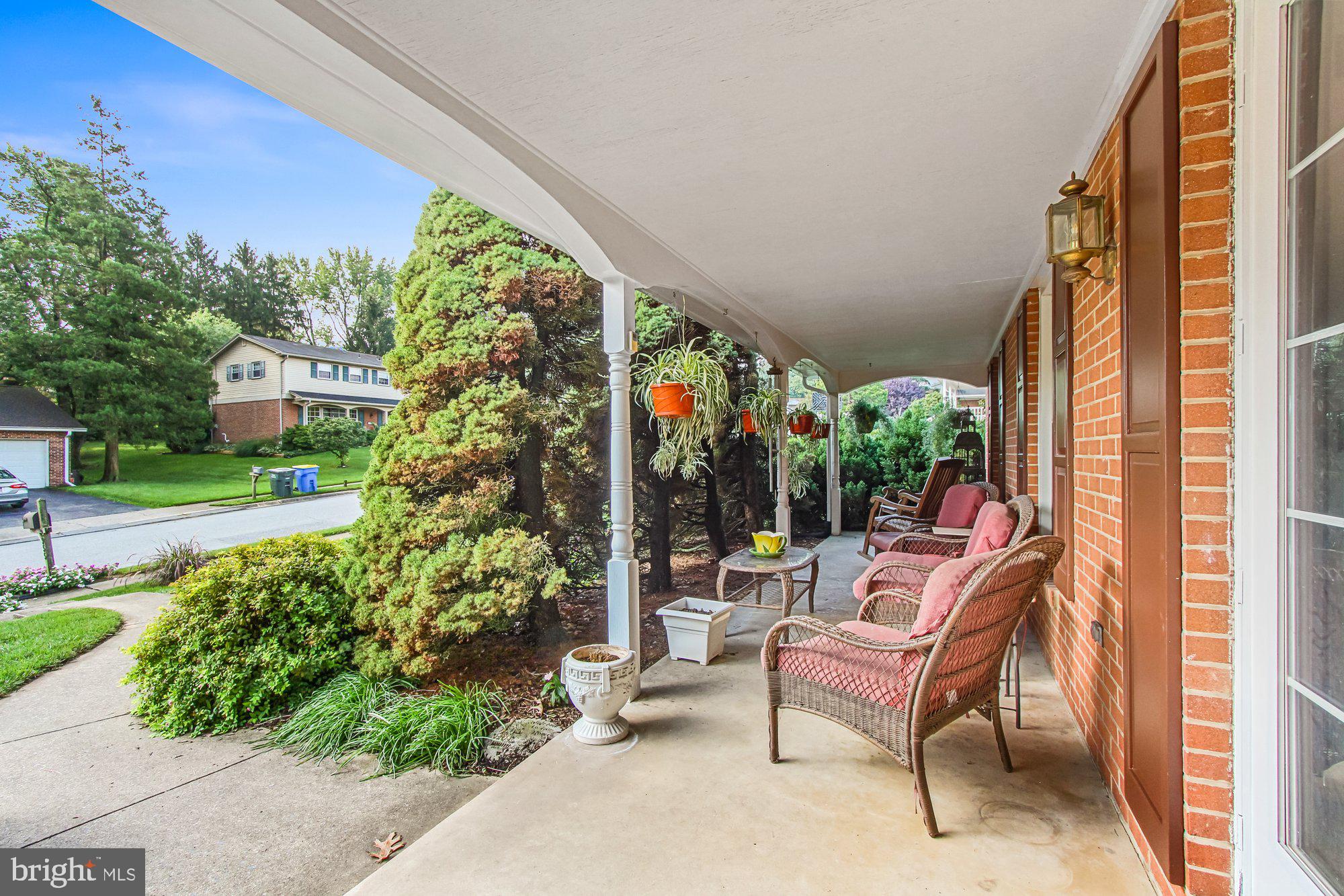2955 Chesapeake Road York, PA 17402 - Photo 3 of 34 Gallery Image 3